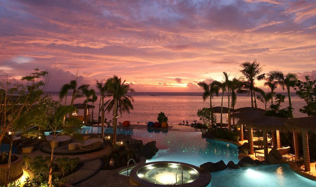 Dusit Thani Guam Resort Tumon Exterior photo